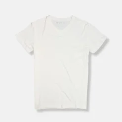 New Edition Fashion Delta Vacay V-neck T-Shirt> T-shirts